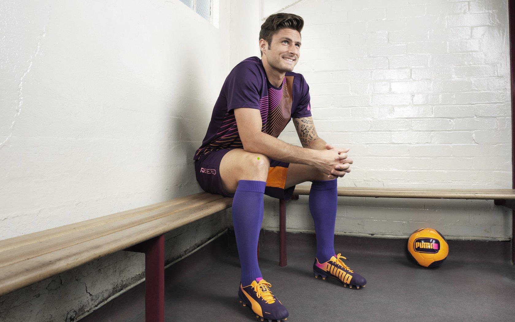 开云体育平台-豫军十人作战0比2落后绝地反击 本土尖兵破门助河南止连败颓势