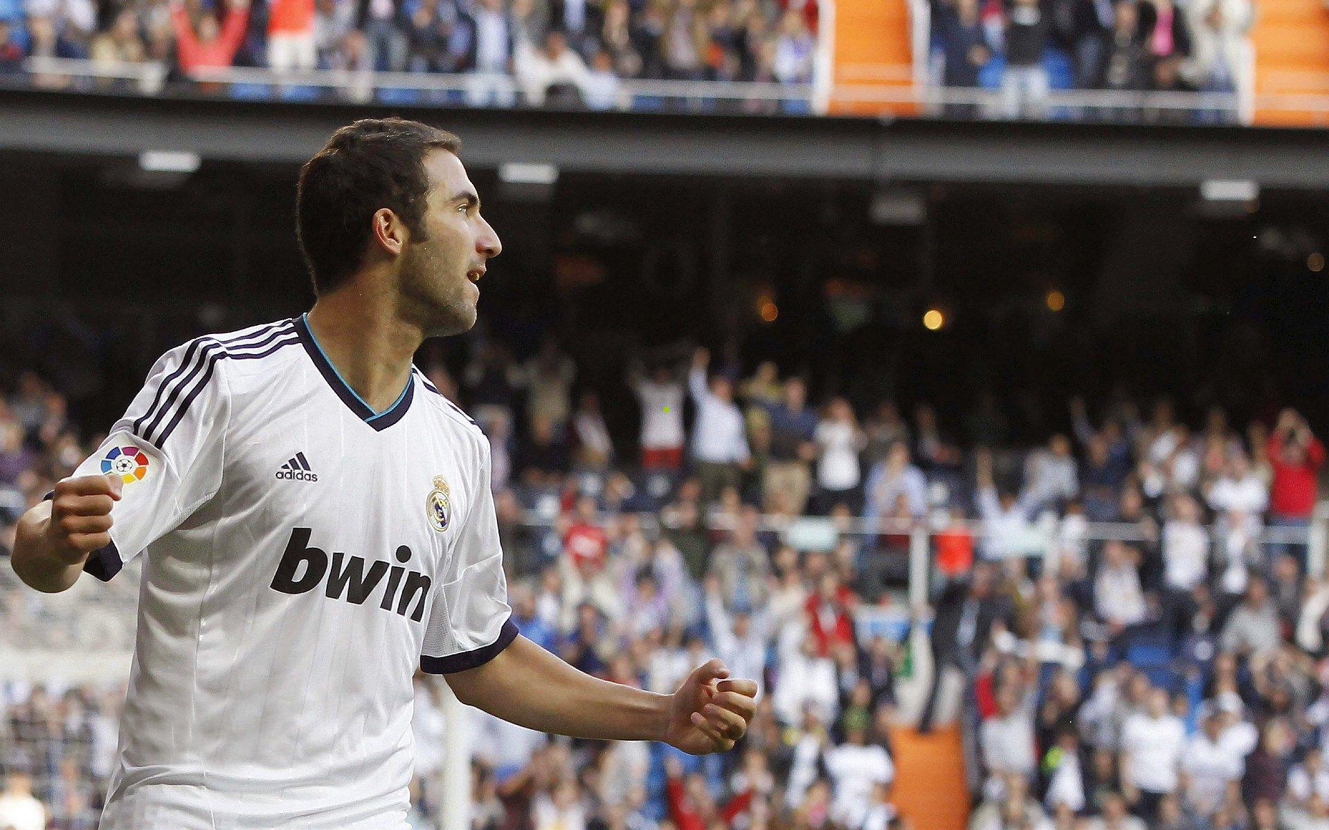 开云体育官网_电竞巅峰对决，RNG直落两局力克EDG，观众盛赞神仙打架盛宴