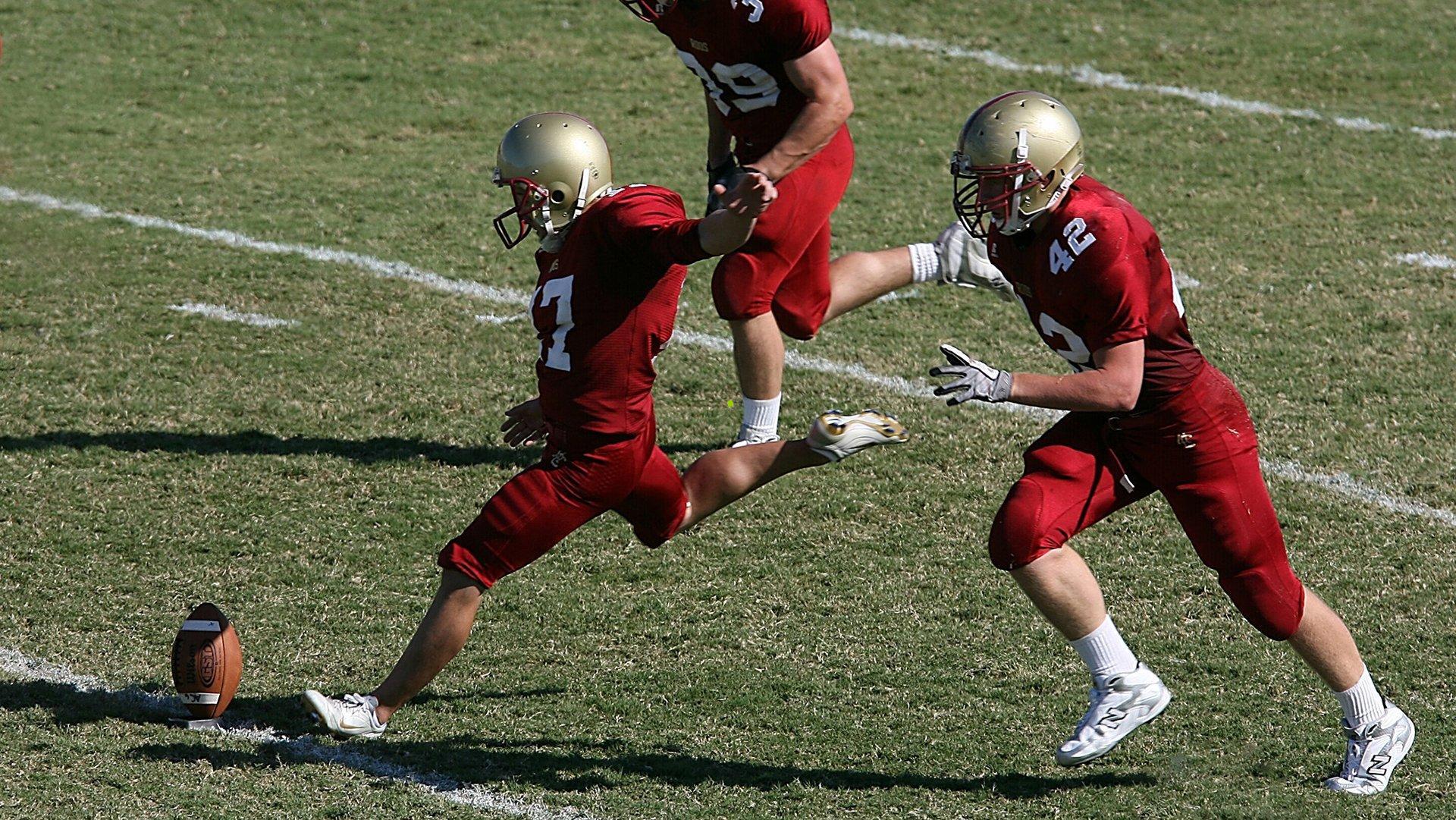 深足真核终于落位！卡尔德克尽显威风已成射手王