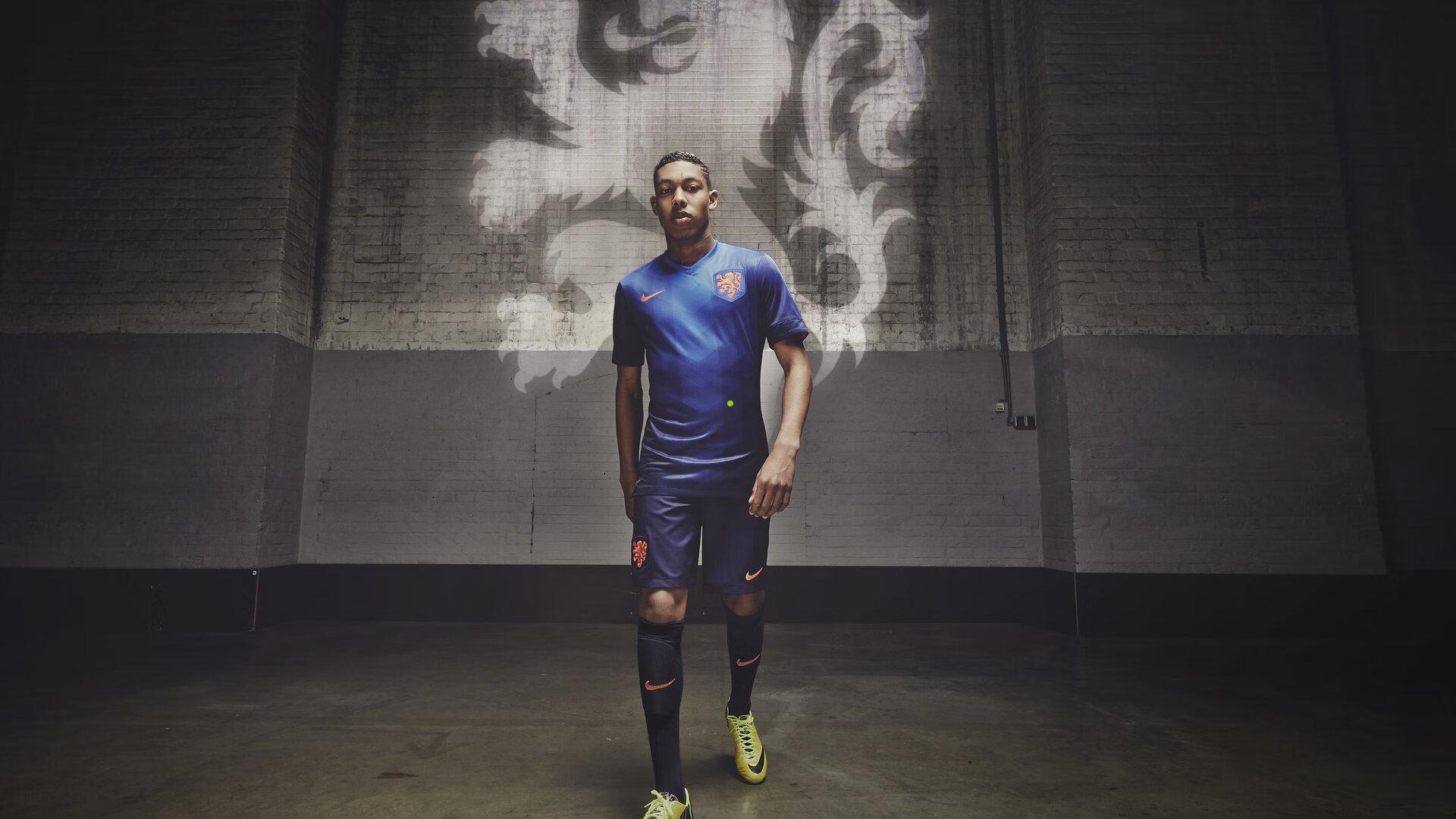 哈登挡拆三分如雨下，轰55分率队奏凯，三分16中10演绎得分艺术